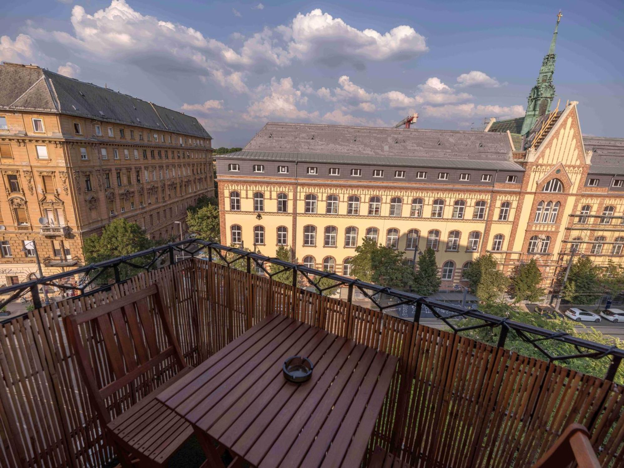 Pinnacle With Balcony Apartmán Budapešť