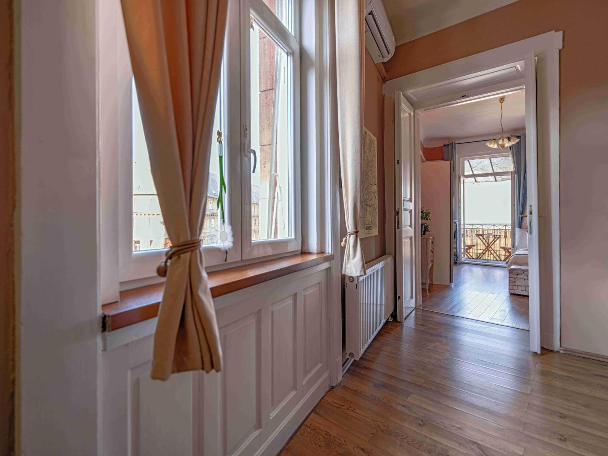 Apartment Pinnacle With Balcony Budapest